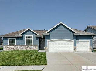 4932 N 205th St, Elkhorn, NE 68022
