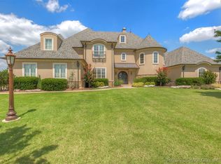 6813 N Meadowlark Ln, Owasso, OK 74055
