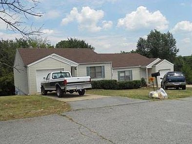 2nd image of 208 White Oak Dr