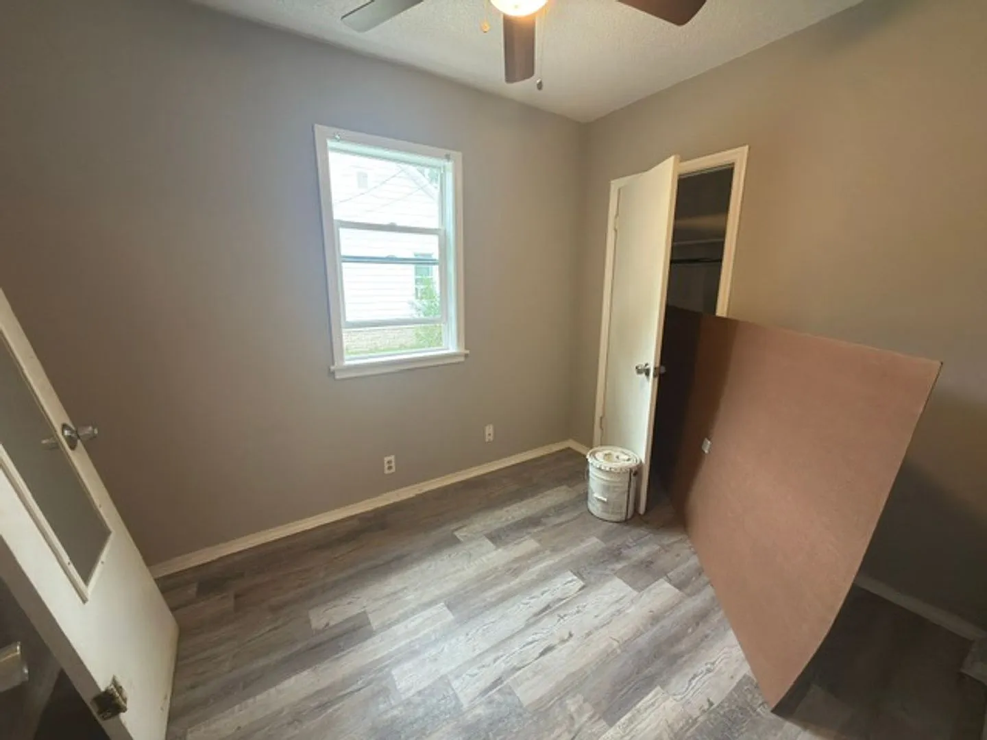 Freshly Updated 4 Bedroom Home with New Flooring — Photo 4