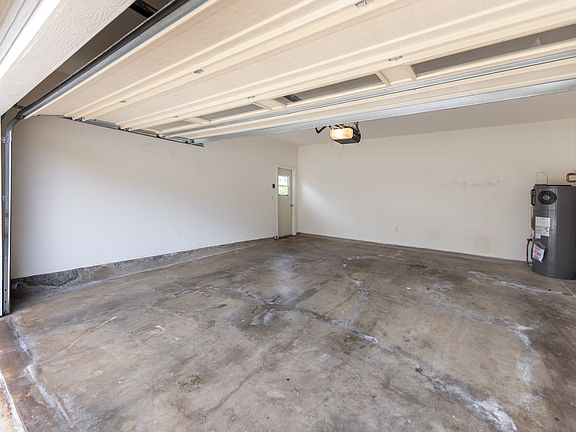 2nd image of 92-1509 Aliinui Dr #9E