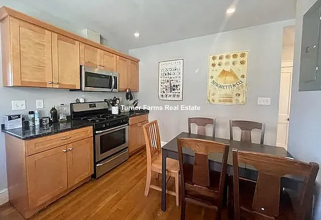 66 Frederick Ave — Photo 5