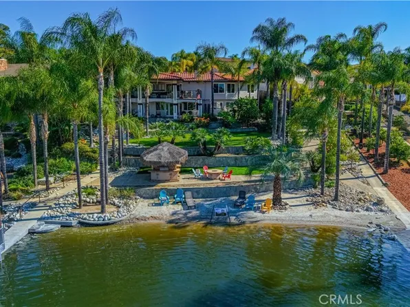30405 Golden Gate Dr, Canyon Lake, CA 92587