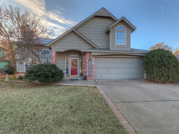 7318 W 36th St, Tulsa, OK 74107