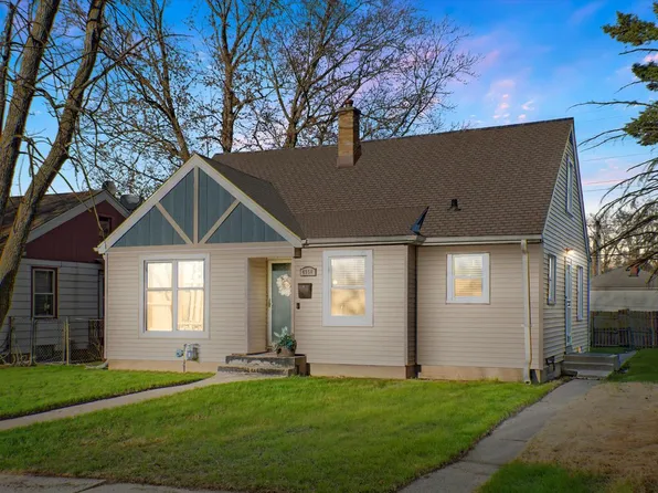 4950 N 21st STREET, Milwaukee, WI 53209