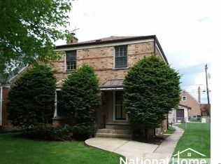 1318 Hazel Ct, Chicago, IL 60018