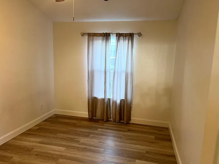 12466 Shepherds Hill Ln — Photo 4
