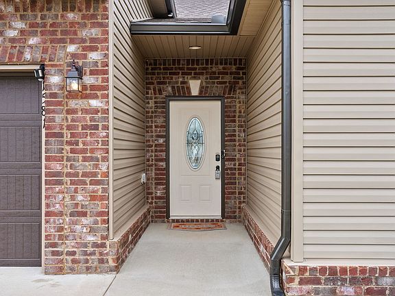 2nd image of 1581 Kestrel Dr