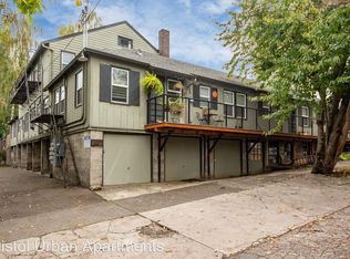 2211 NE Pacific St APT 1, Portland, OR 97232