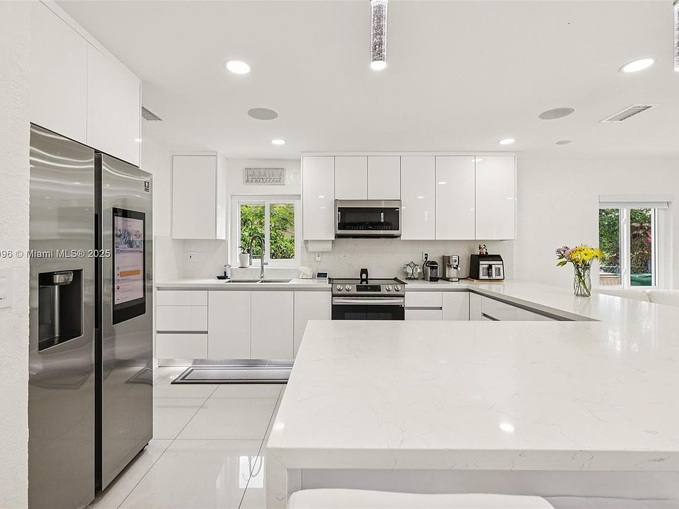 1st image of 7711 NW 38th St