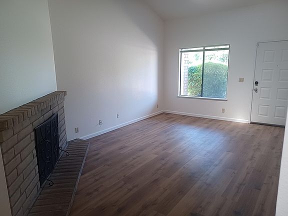 2nd image of 4968 Saddlerock Way
