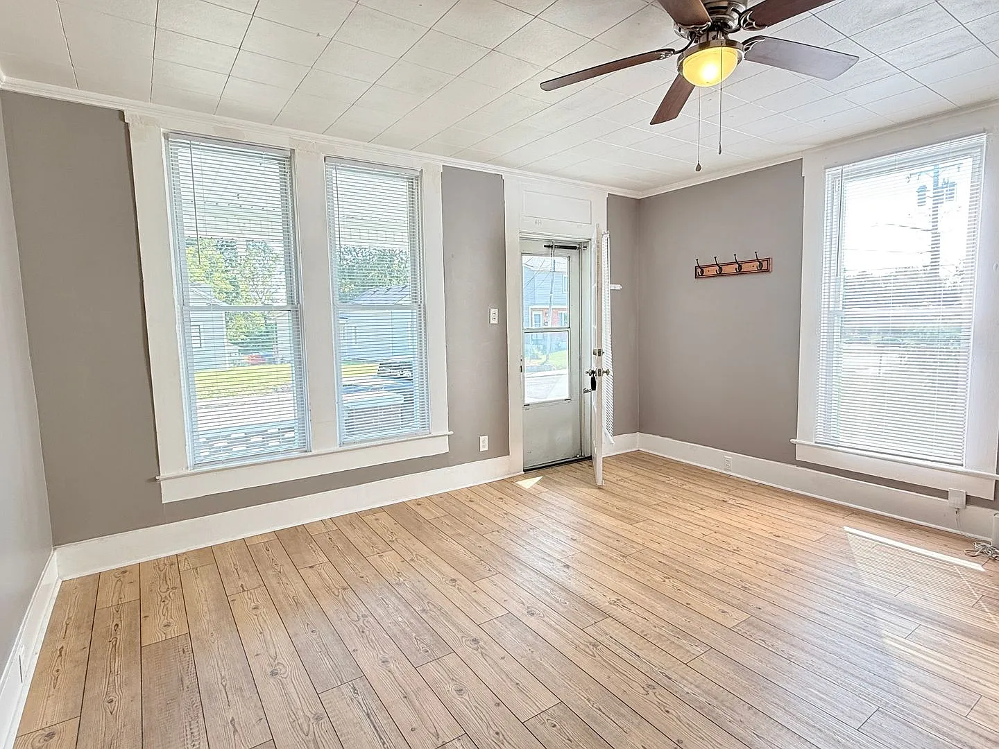 Cozy 3 bed 1 bath home — Photo 4