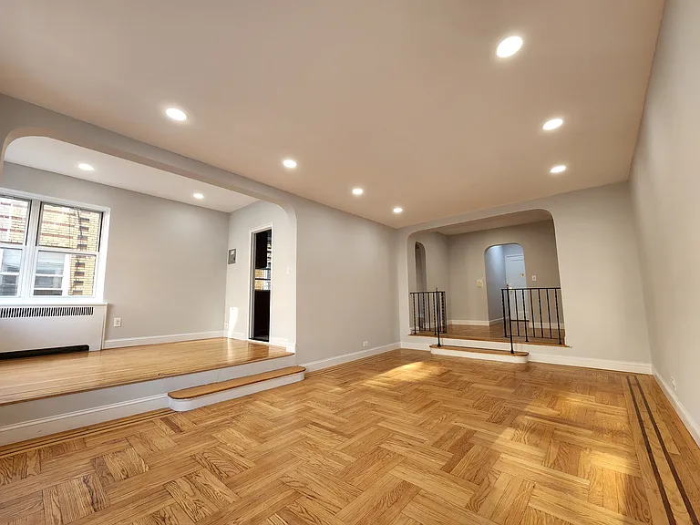 182 Bennett Ave #5E — Photo 2