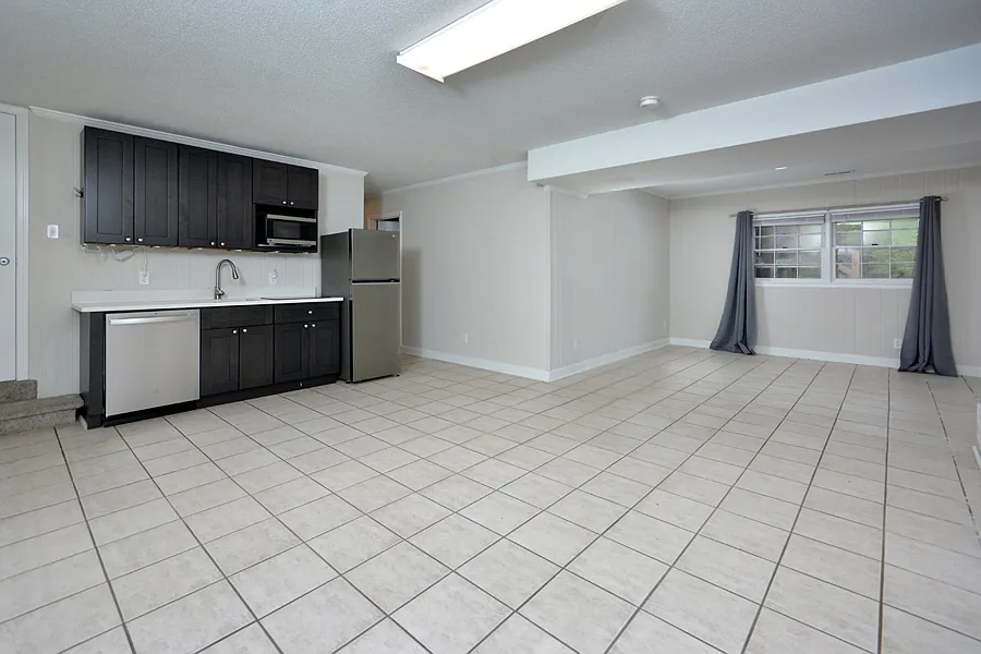 916 Sandlewood Drive - 2 — Photo 4