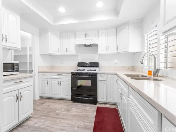 14845 Brownstone Ln, Westminster, CA 92683