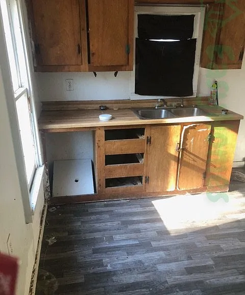824 S Main St — Photo 4