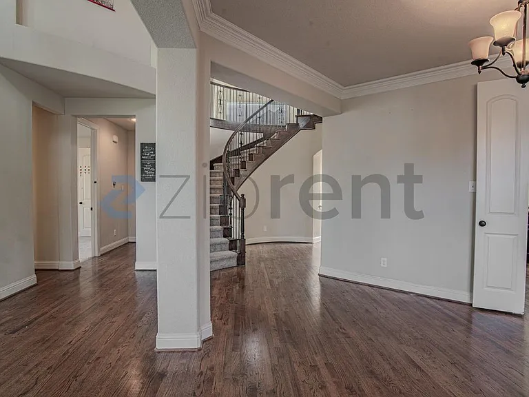 3537 Acropolis Way — Photo 3