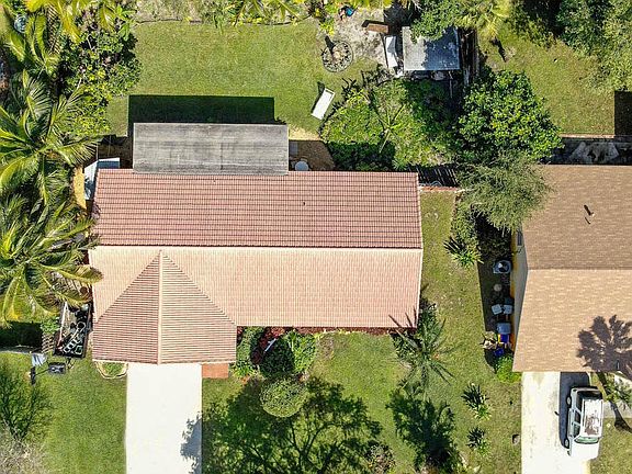 5th image of 4609 Ellwood Dr