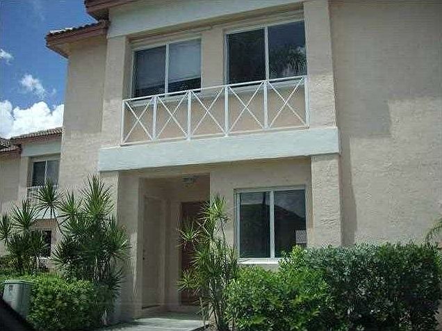1st image of 604 NW 208th Dr