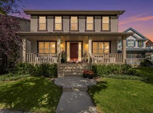 393 S Inverness Park SE, Calgary, AB T2Z3P6