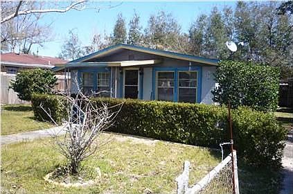 2nd image of 1919 Benton Ave