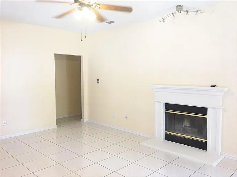 4212 Park Village Ct — Photo 7