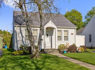 1040 Bennington Dr, Rochester, NY 14616