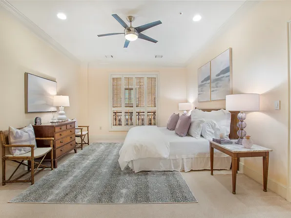 6615 Bandera Ave APT 2F, Dallas, TX 75225