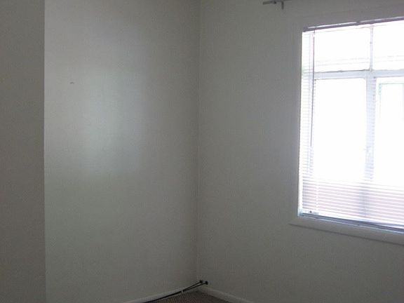 5th image of 2177 S Lake St APT 3