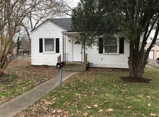 44 Cavalier Rd, Hampton, VA 23669