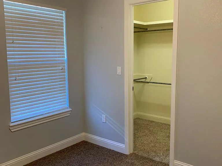 2225 Jadyn Ln — Photo 5