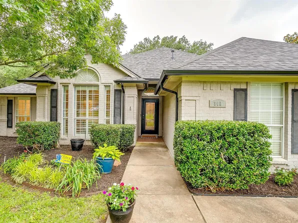 808 Oak Crest Rd, Burleson, TX 76028