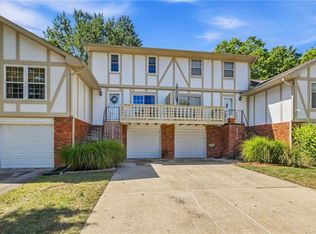 9916 Edelweiss Cir, Merriam, KS 66203