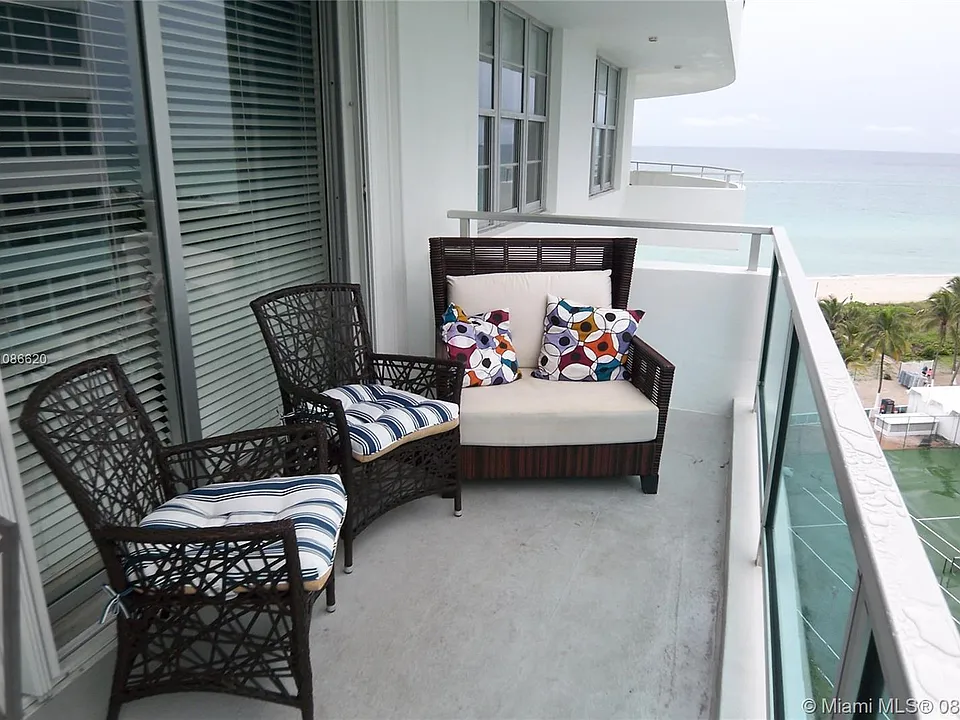 5151 Collins Ave #1030