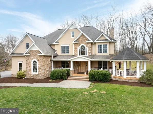 192 Blackberry Hl, Port Matilda, PA 16870