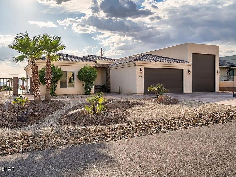 1st image of 1221 Tamarack Dr