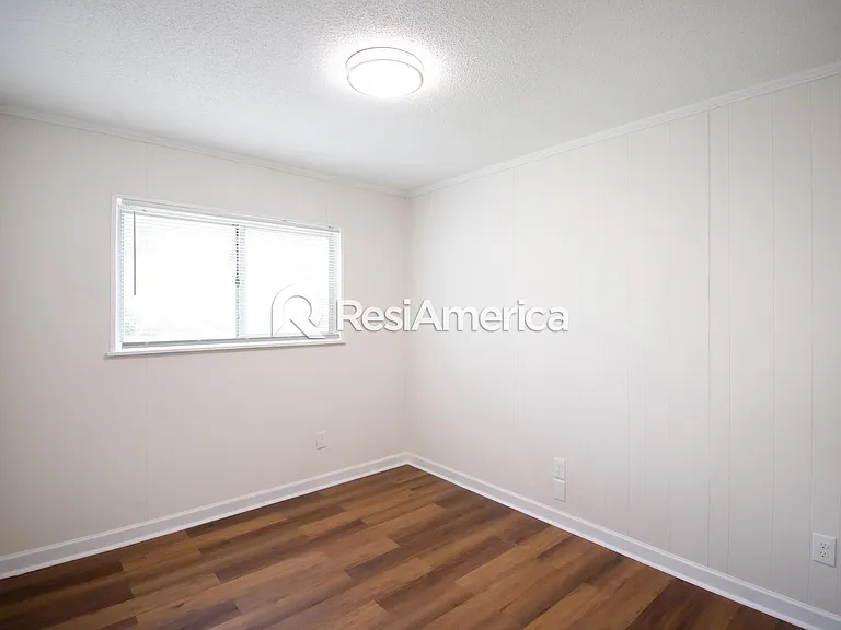 940 Dillworth St — Photo 14