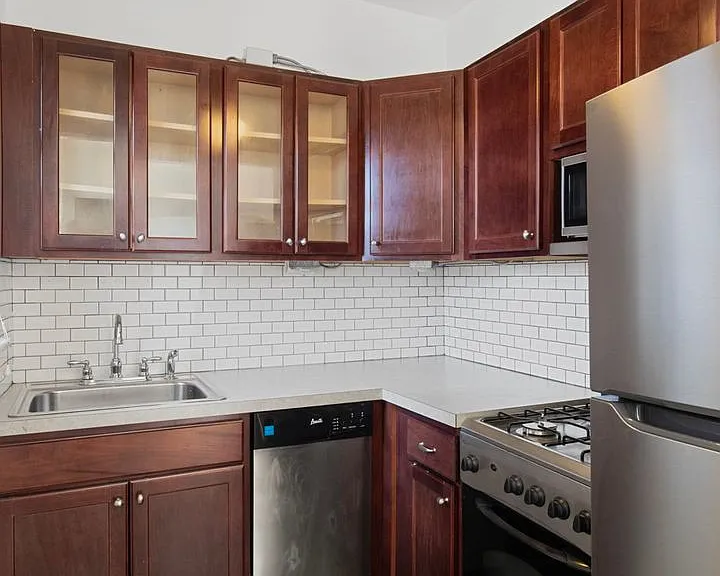 Butler Place Apartments — Photo 21