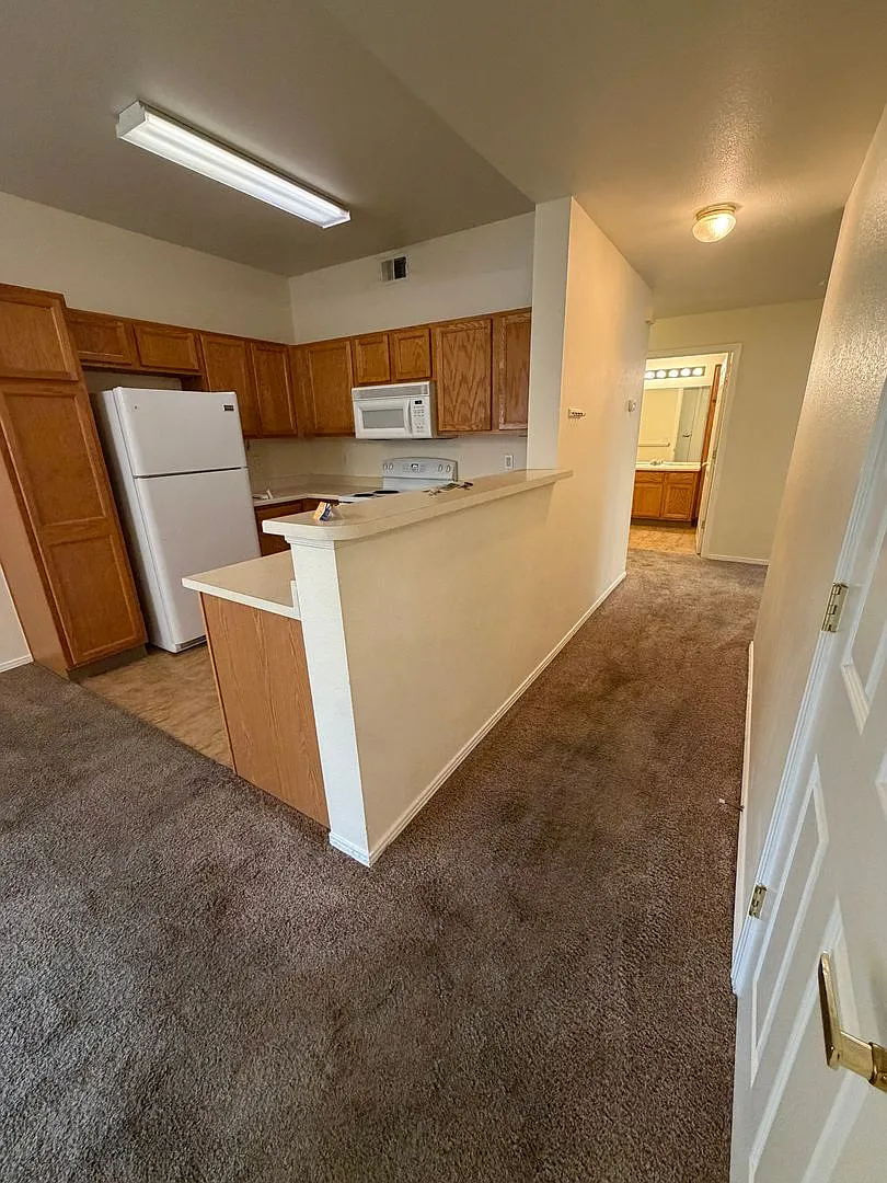 Beautiful 3 Bed, 2 Bath Condo in NW Fort Collins! — Photo 4