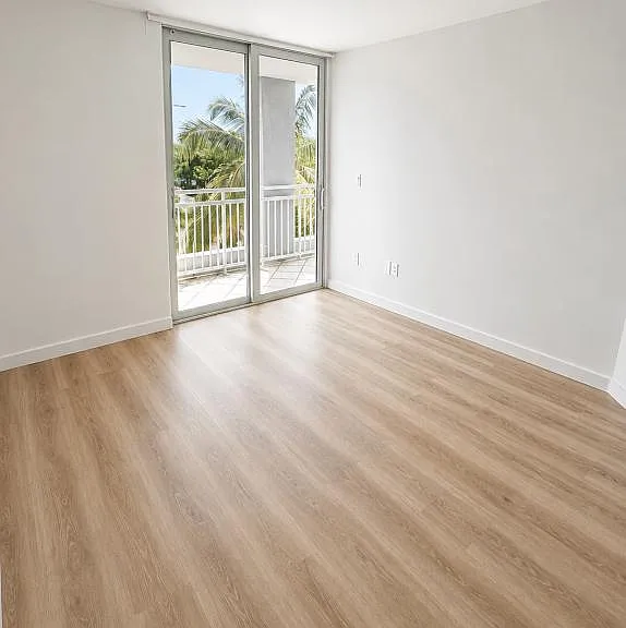 7832 Collins Ave #404 — Photo 7