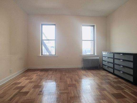 4th image of 590 Fort Washington Ave APT 3D