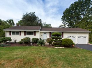 11 Fairmount Rd, Holmdel, NJ 07733