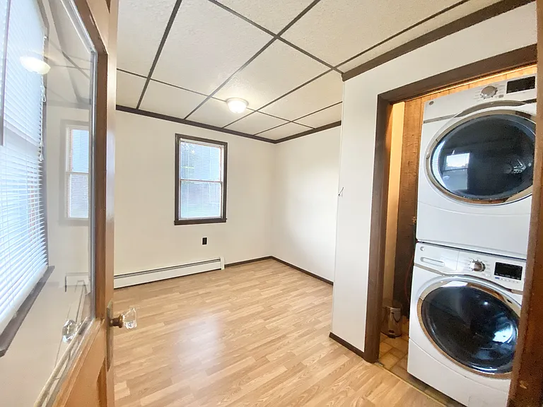 1147 Cherry St — Photo 5