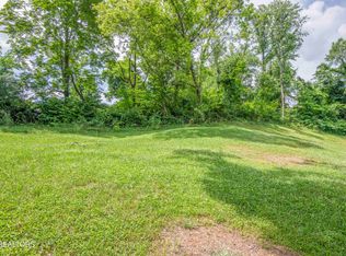Westbury Dr, Clinton, TN 37716