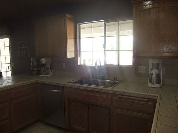 4th image of 58136 Carlyle Dr