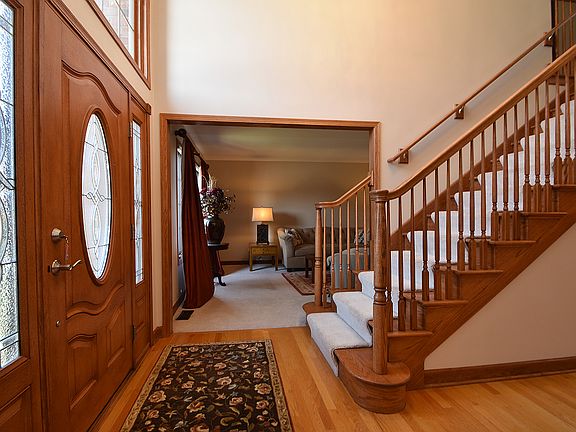3rd image of 17417 Stone Hill Dr