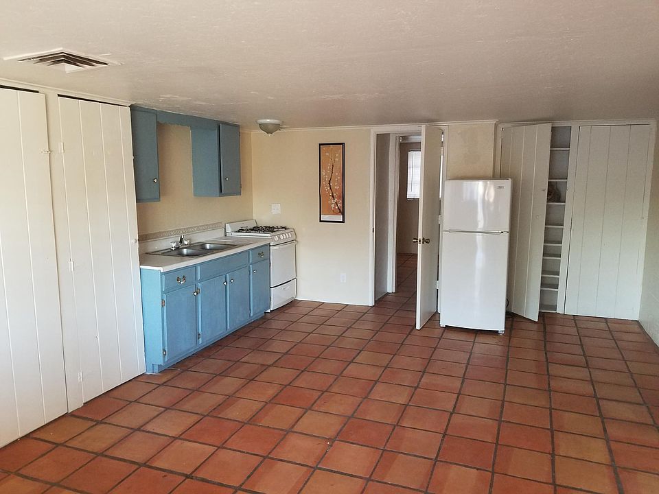Kitchen/Storage/Living Room