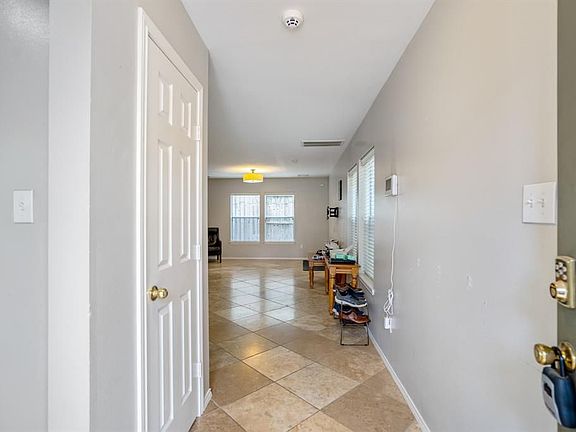 3rd image of 1707 Redwing Cove Dr