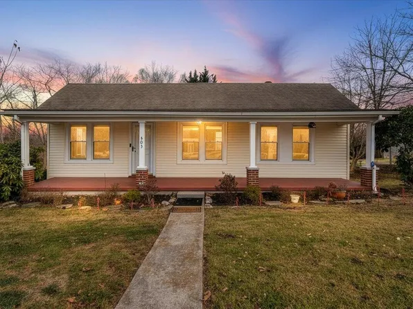 505 Republic Rd, Christiansburg, VA 24073