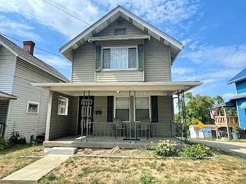 345 3rd St photo 1